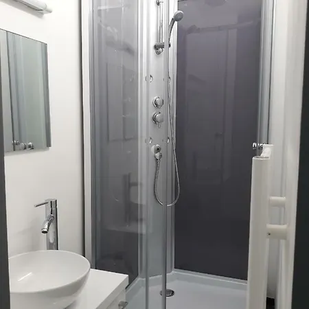 D'hotes Moderne Проживание в семье